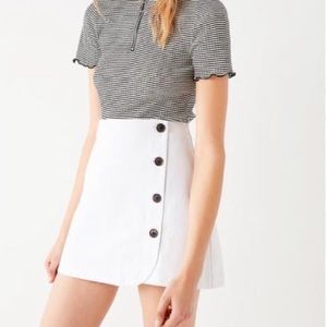 BDG urban outfitters like new white denim wrap skirt buttons size XS